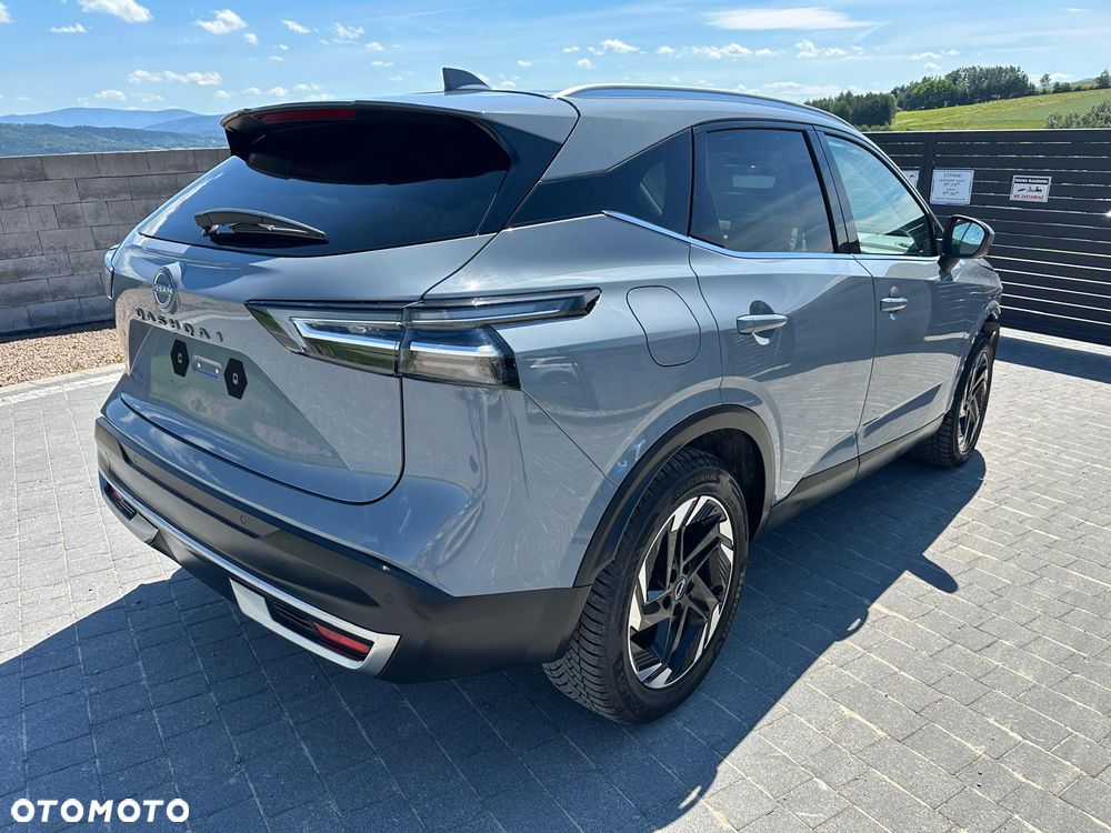 Nissan Qashqai 1.3 DIG-T MHEV 4x4 N-Connecta Xtronic - 4