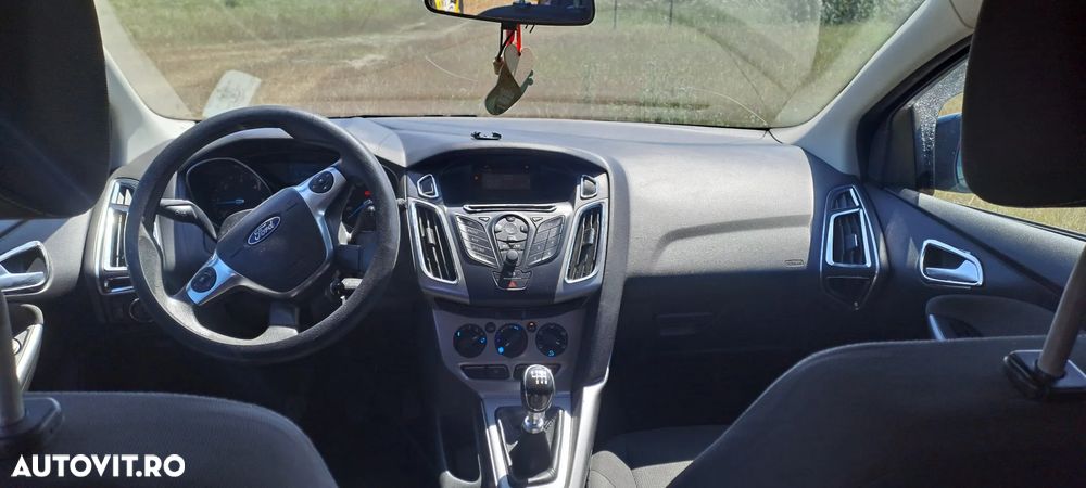 Ford Focus 1.6 TDCI DPF Trend - 6