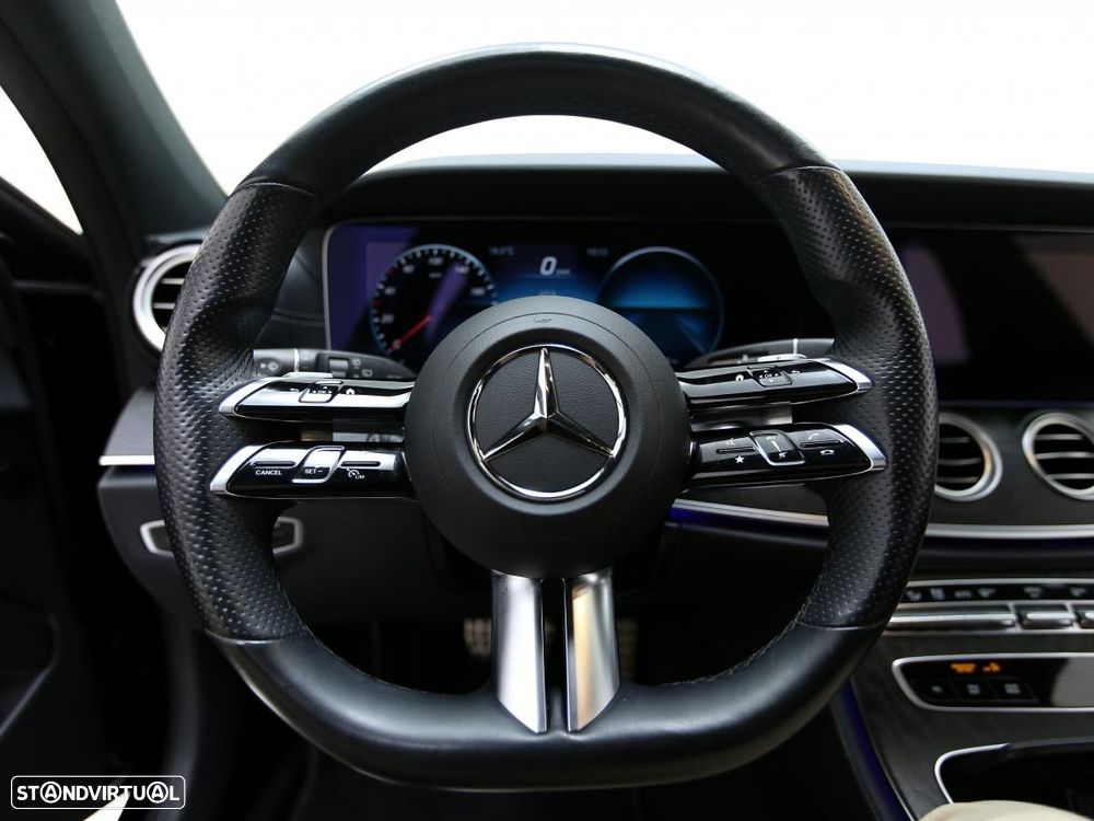 Mercedes-Benz E 300 de AMG Line 4Matic - 23