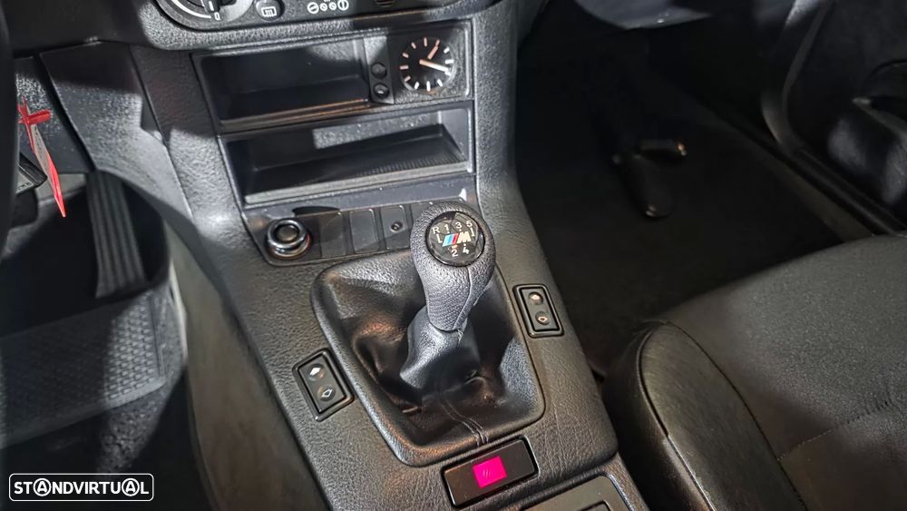 BMW 320 i Coupé M Sport - 29