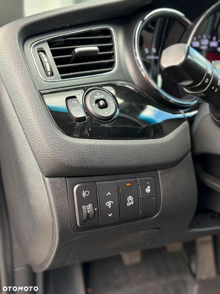 Kia Ceed 1.6 CRDi 128 ISG Edition 7 - 26