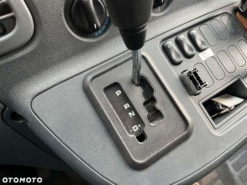Mercedes-Benz Sprinter - 11