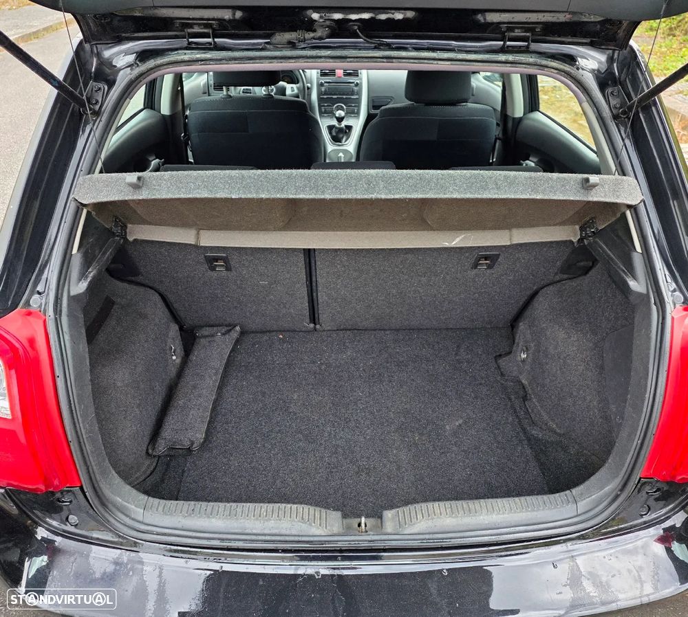 Toyota Auris 1.4 D-4D AC - 11