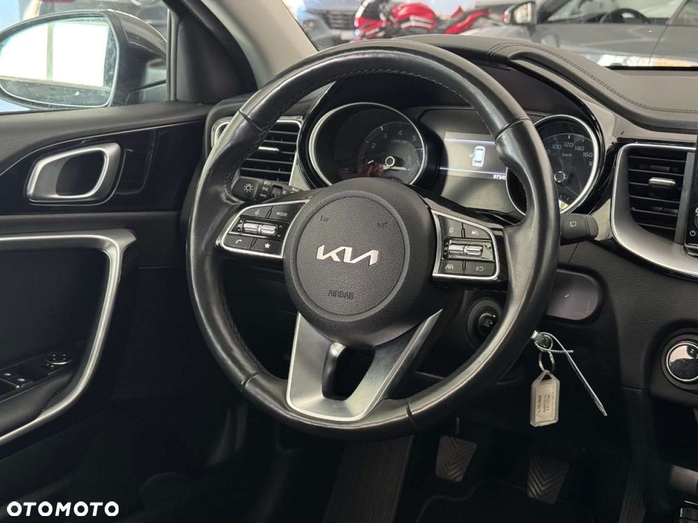 Kia Ceed - 23