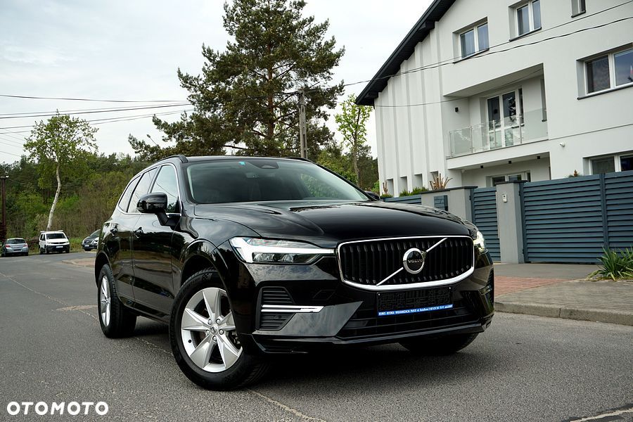 Volvo XC 60 B4 D AWD Geartronic Momentum Pro - 11