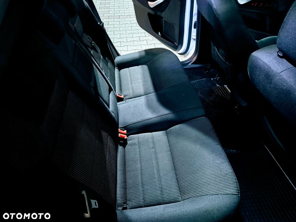 Ford Mondeo SW 2.0 TDCi Business Edition - 14