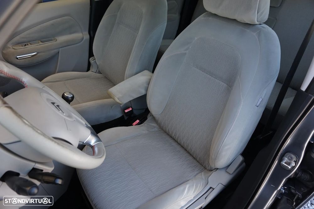 Citroën C3 Picasso 1.6 HDi Exclusive Airdream - 18