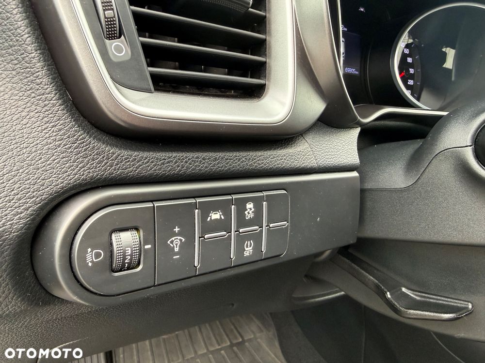 Kia XCeed 1.4 T-GDI M - 34