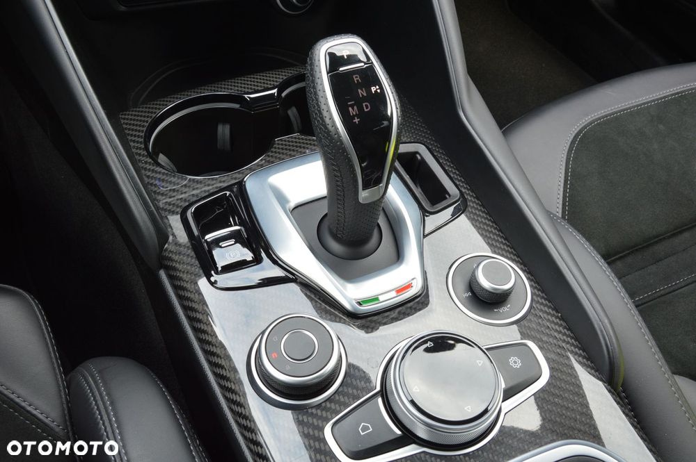 Alfa Romeo Giulia 2.0 Turbo Veloce TI Q4 - 20