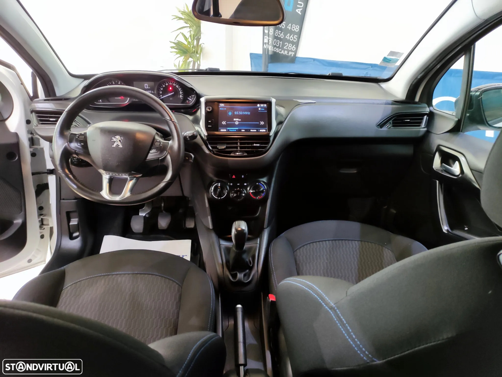 Peugeot 208 PureTech 82 Stop & Start Signature - 22