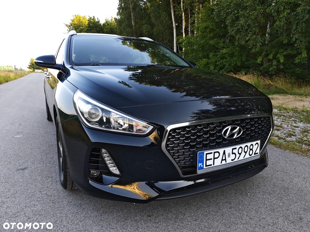 Hyundai i30 blue Kombi 1.6 CRDi Premium - 4