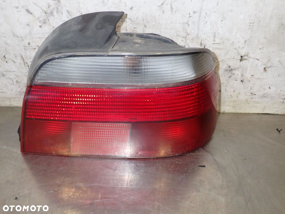 LAMPA PRAWA TYLNA BMW E39 2.5 TDS - 1
