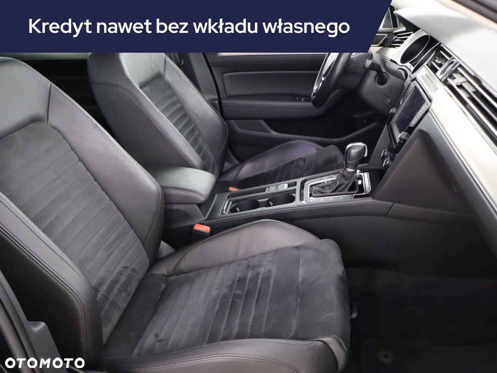 Volkswagen Passat - 11