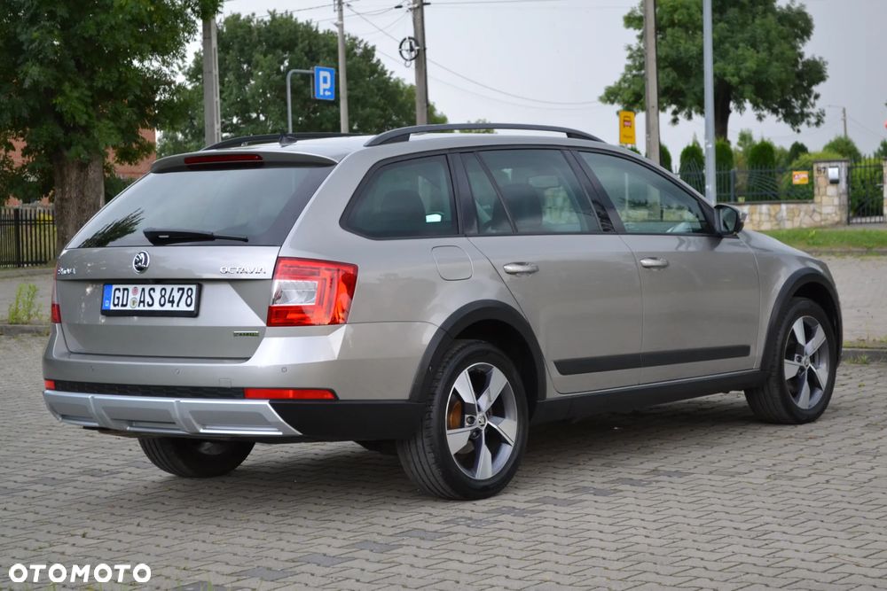 Skoda Octavia 2.0 TDI 4x4 DSG Scout - 15
