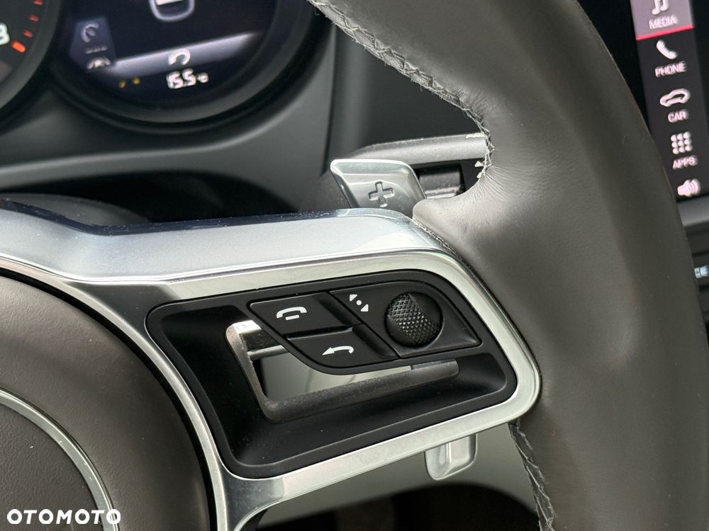 Porsche Macan - 38