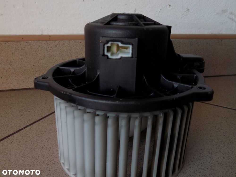 HYUNDAI GETZ LIFT WENTYLATOR NAWIEWU DMUCHAWY - 3