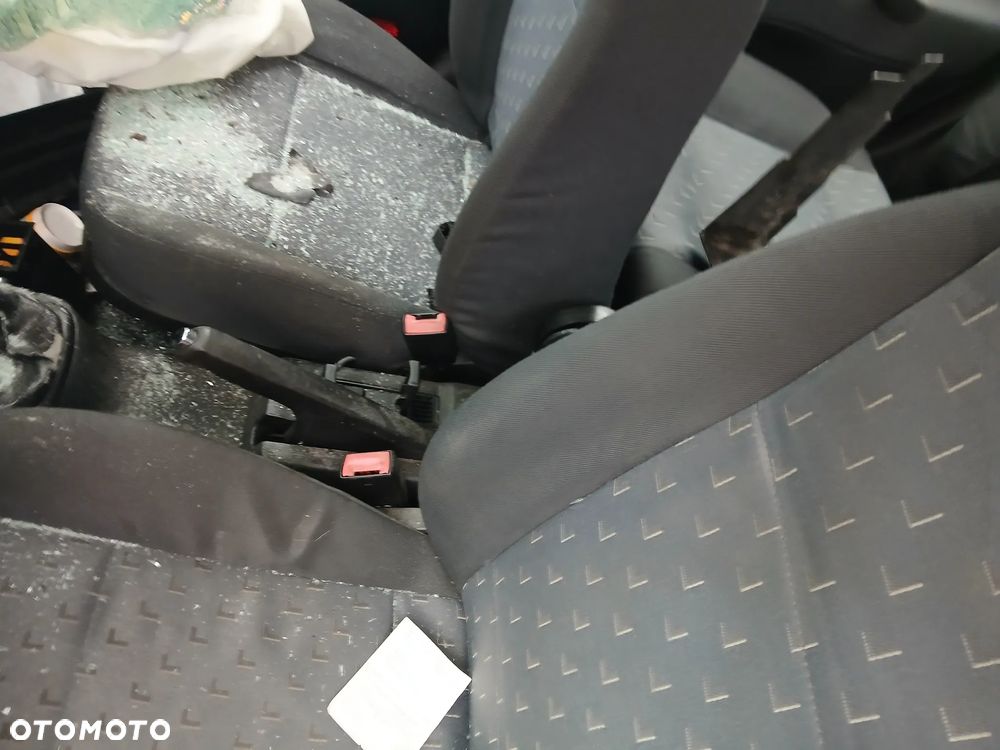 SKODA OCTAVIA I 1 LF7T fotel fotele kanapa deska kokpit podsufitka boczek boczki klamka - 6