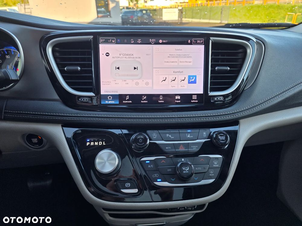 Chrysler Pacifica - 16
