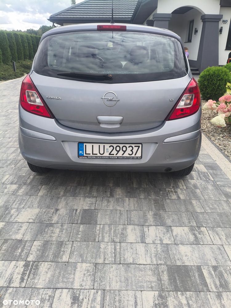 Opel Corsa 1.2 16V Cosmo - 3