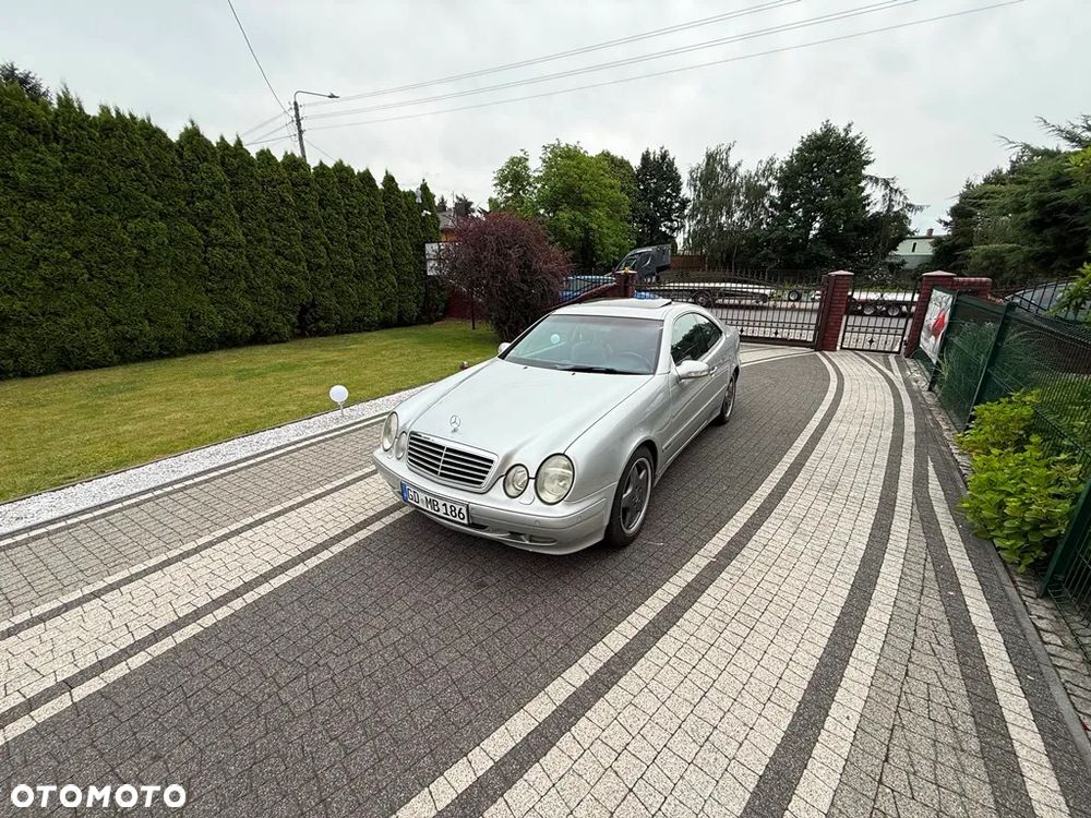 Mercedes-Benz CLK 320 - 2