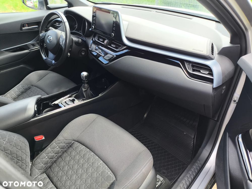 Toyota C-HR - 11