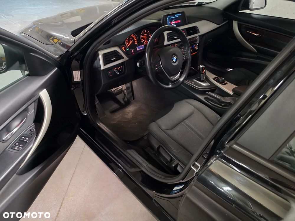 BMW Seria 3 318d - 8
