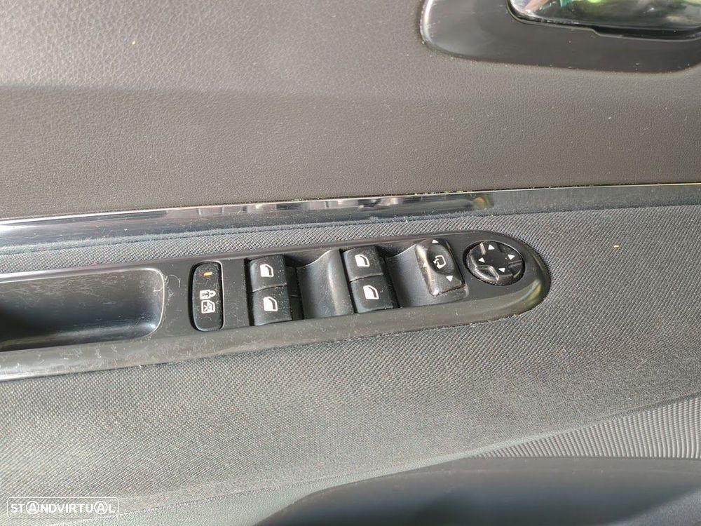 Peugeot 5008 - 15