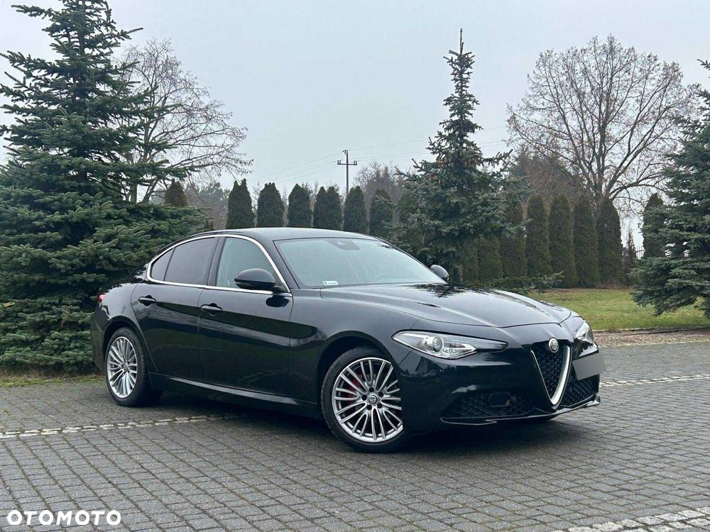 Alfa Romeo Giulia - 4