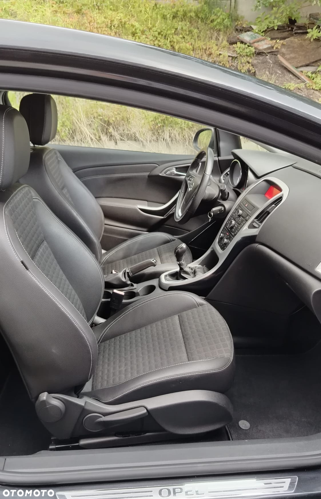 Opel Astra GTC 1.4 Turbo - 10