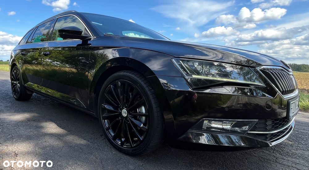 Skoda Superb 2.0 TDI DSG Premium Edition - 17