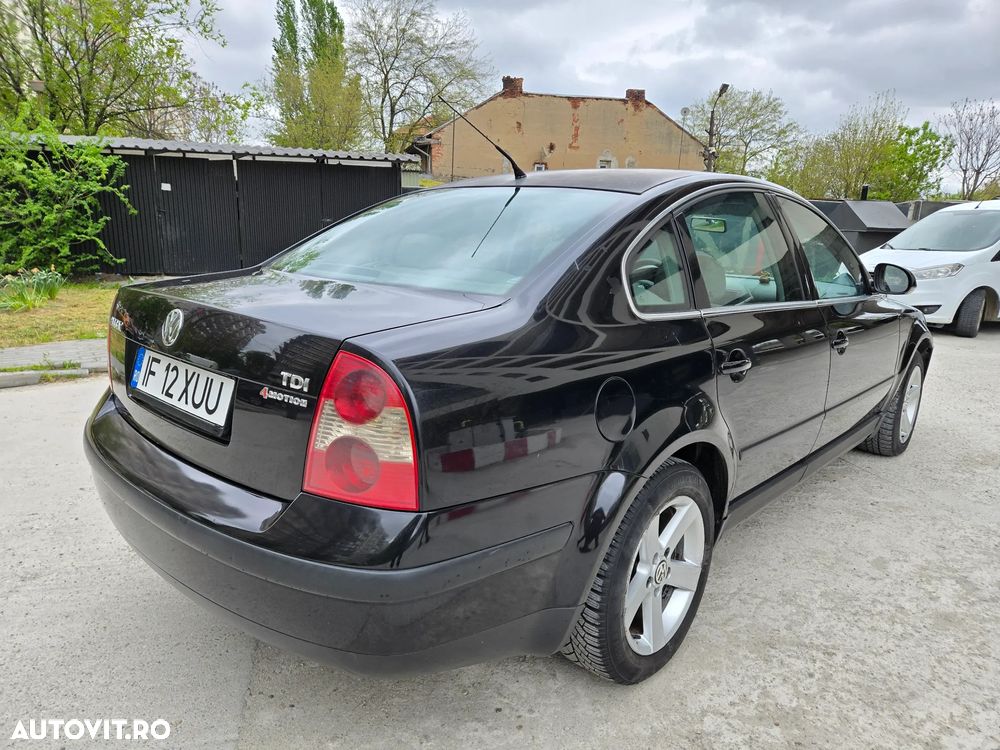 Volkswagen Passat 1.9TD 4Motion Highline - 4