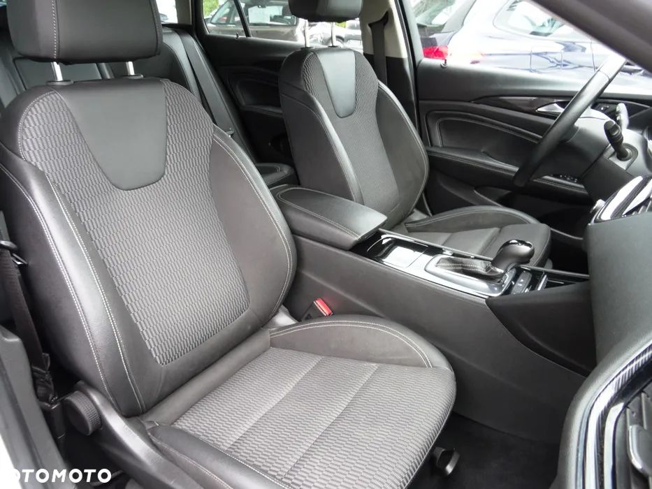Opel Insignia 1.5 T Elite S&S - 11