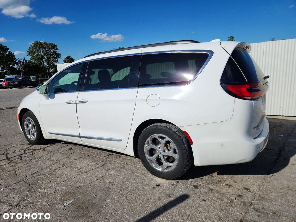 Chrysler Pacifica - 3