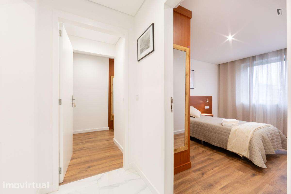 Quarto - localizado em Maia Porto - Grande imagem: 3/24