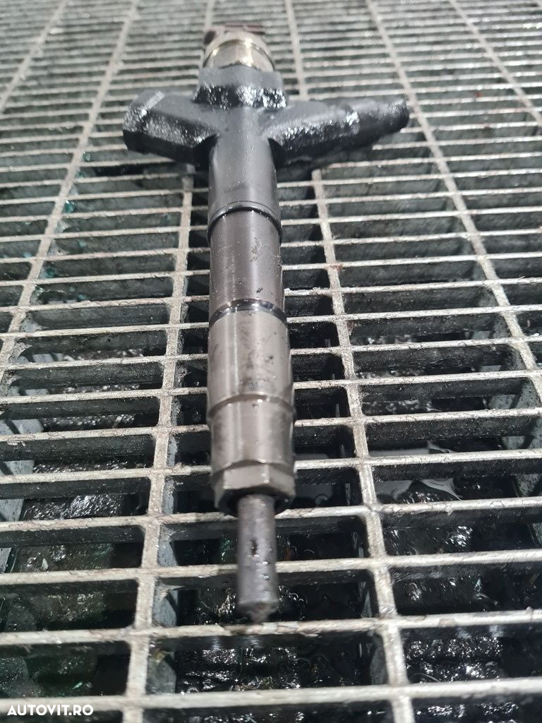 Injector Nissan Pathfinder 2.5 Diesel D40 2004 - 2010 174CP YD25DDTi (922) D820FFF1 - 5