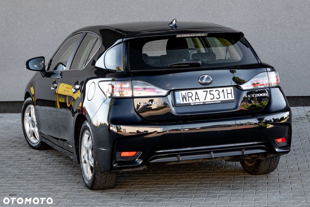 Lexus CT 200h - 11