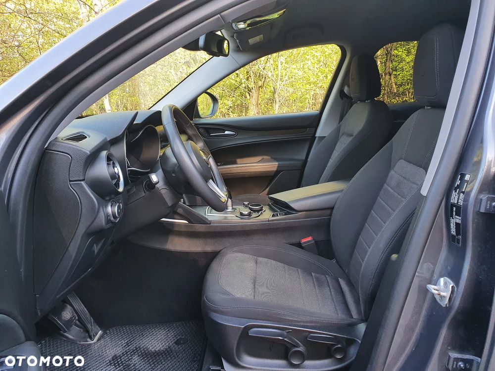 Alfa Romeo Stelvio 2.0 Turbo Q4 - 16