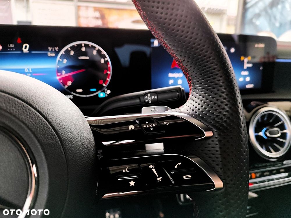 Mercedes-Benz CLA 200 AMG Line 7G-DCT - 20