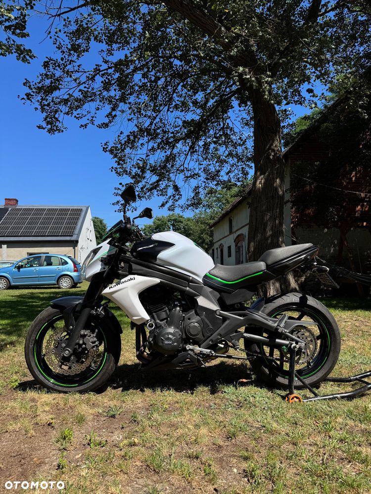 Kawasaki ER - 2