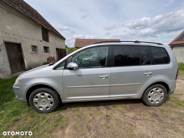 Volkswagen Touran 2.0 TDI Trendline - 1