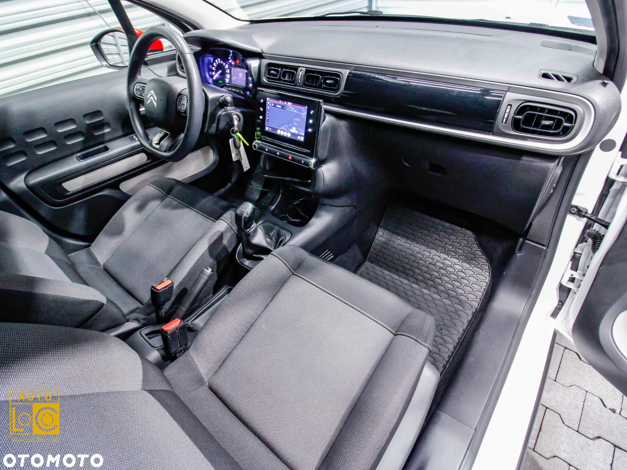 Citroën C3 1.2 PureTech Shine - 9