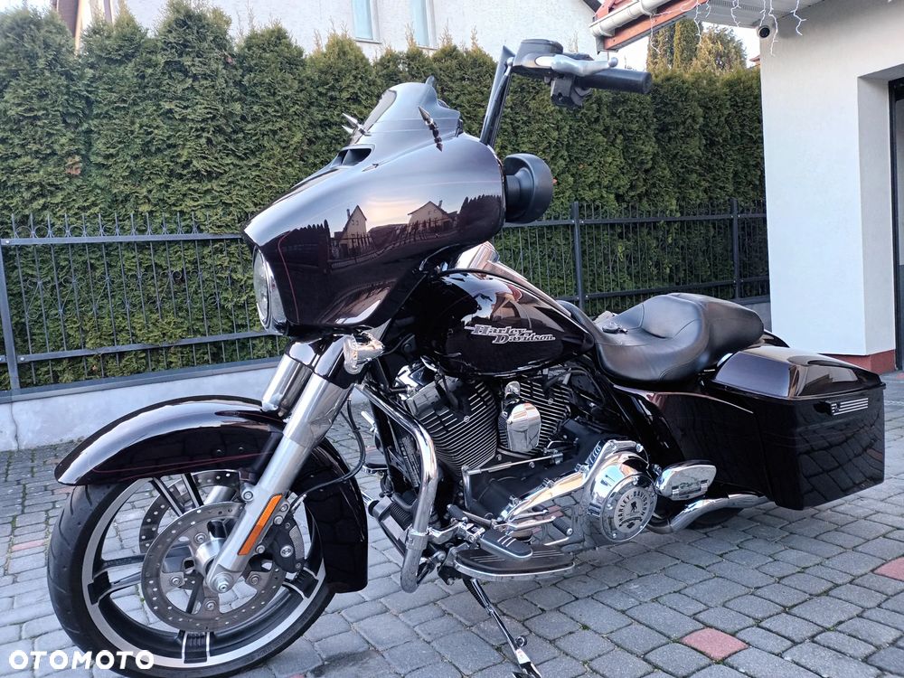 Harley-Davidson Touring Street Glide - 14