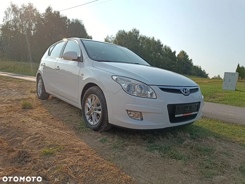 Hyundai i30 2.0 Premium - 2