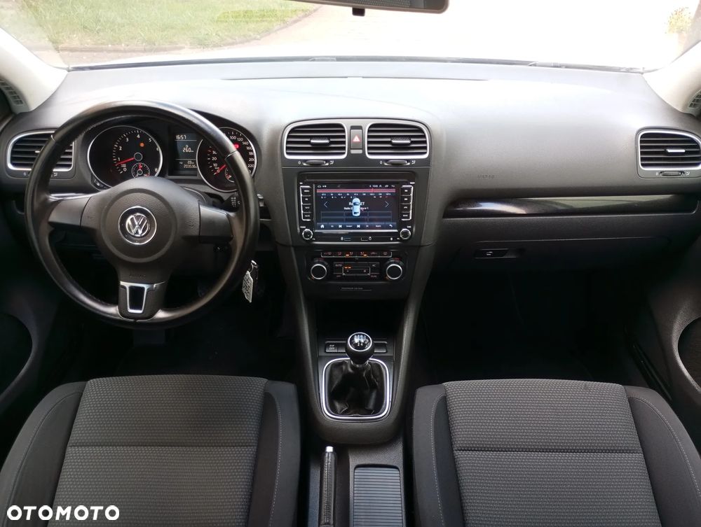 Volkswagen Golf - 6