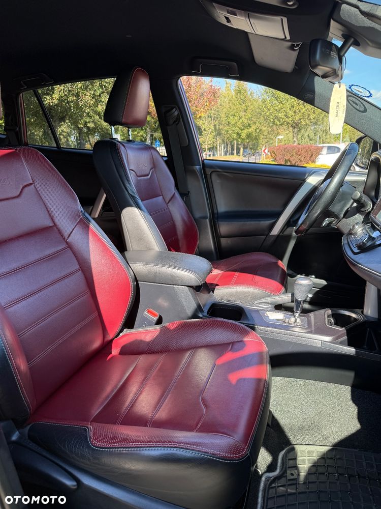 Toyota RAV4 Hybrid Premium 4x2 - 11