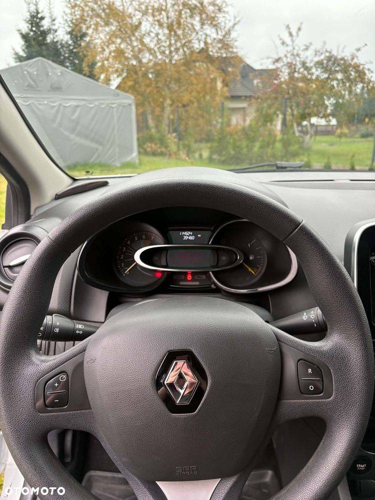Renault Clio - 10