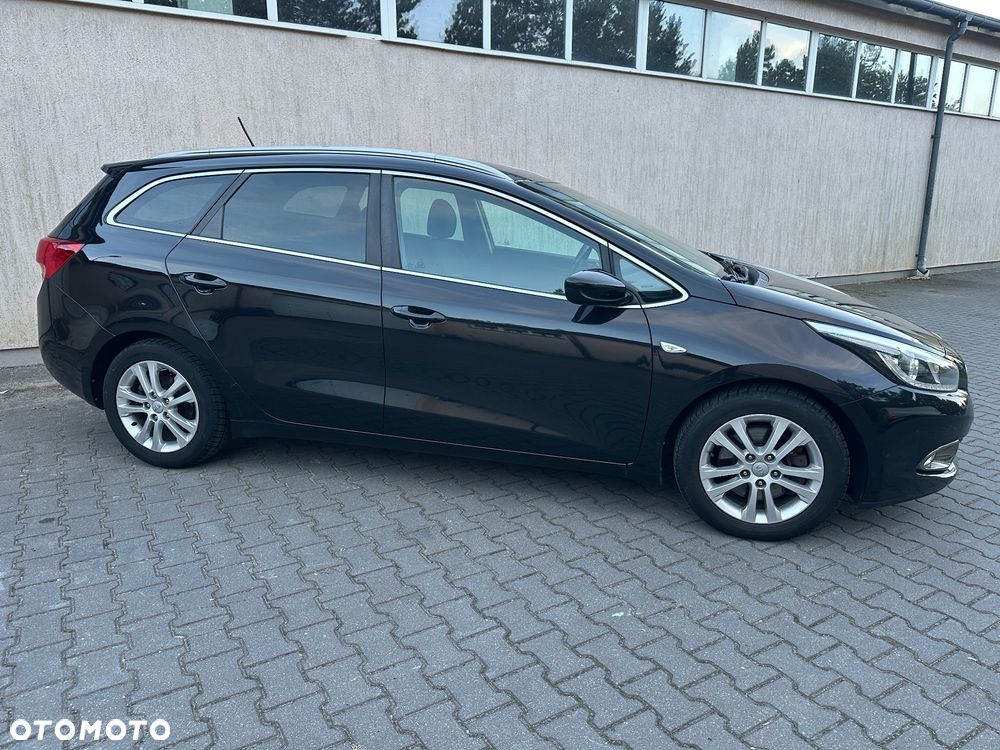 Kia Ceed 1.6 CRDi 128 ISG Dream Team Edition - 8