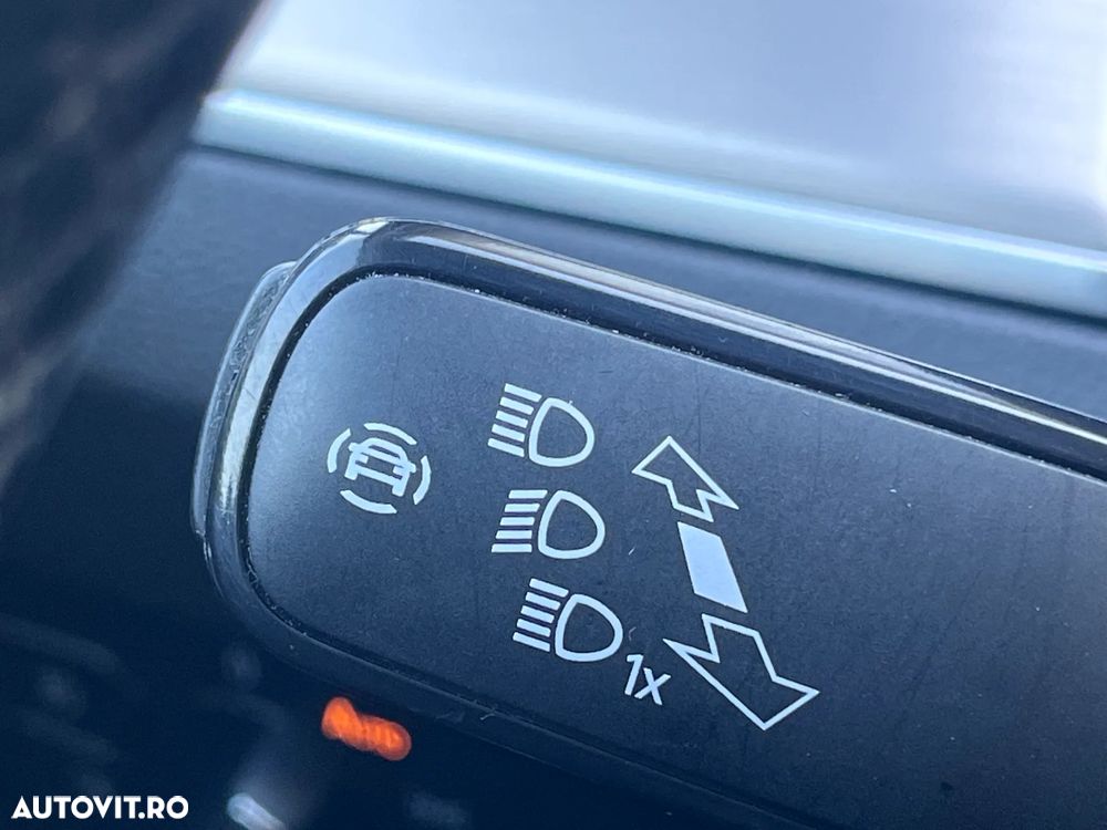 Volkswagen Passat 2.0 TDI DSG Highline - 20
