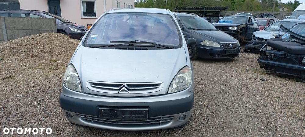Citroen Xsara Picasso 1.8 02r lampa przednia prawa lewa europa szt - 1