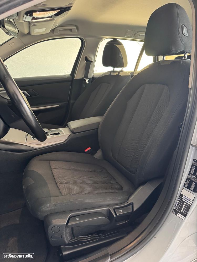 BMW 320 d Line Sport Shadow Auto - 23